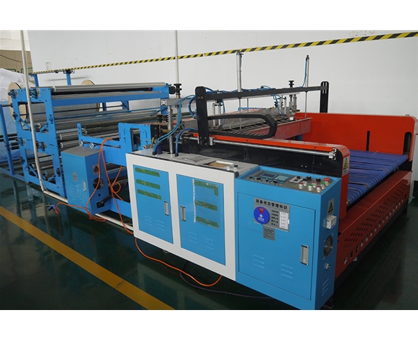 珍(zhen)珠棉加工車(che)間