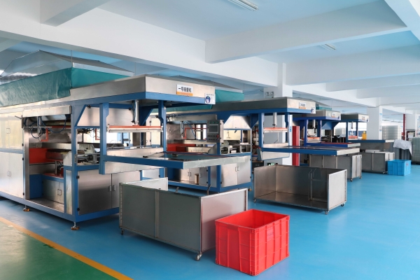 吸塑包裝(zhuāng)生産車間