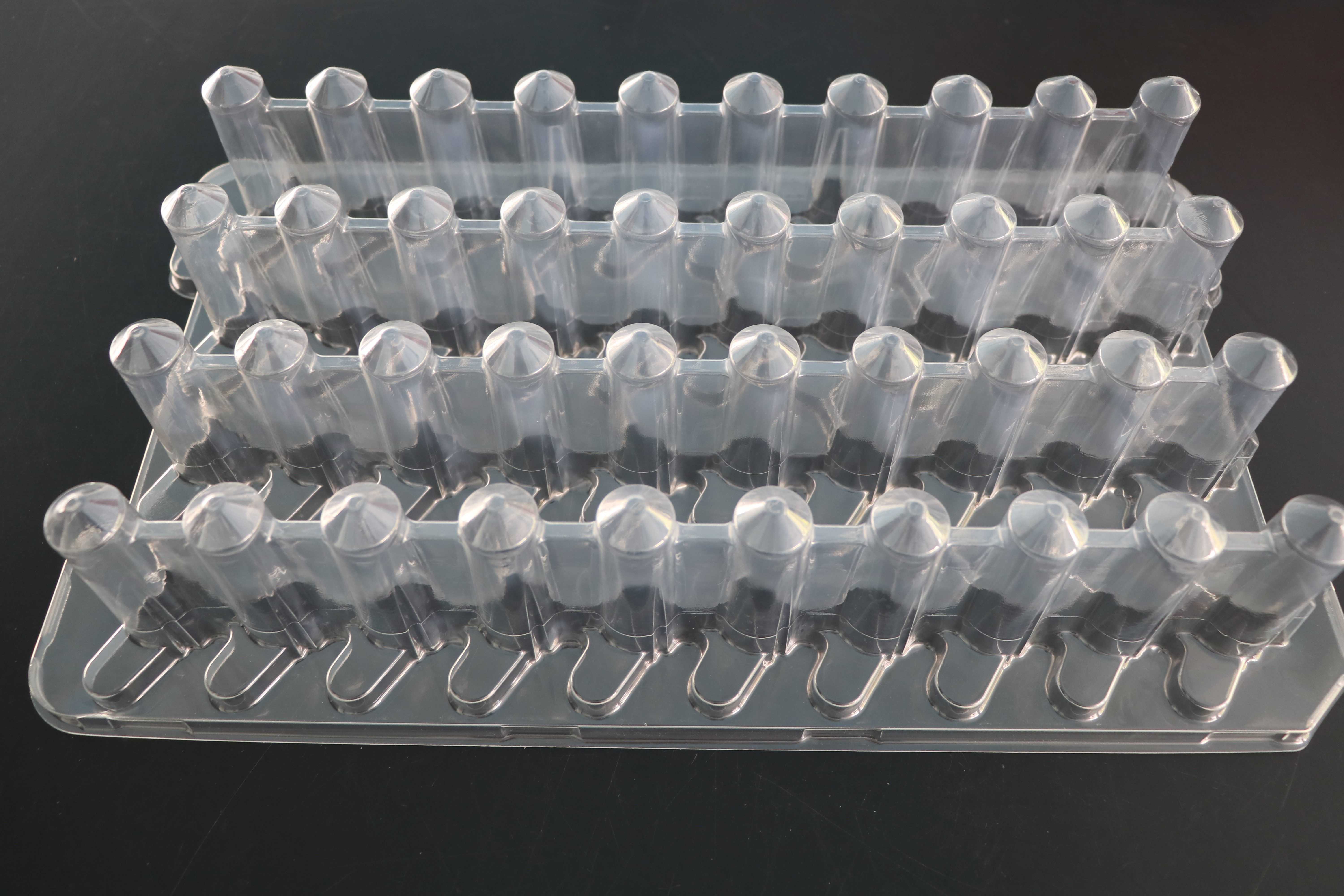 汽車零部(bu)件吸塑包裝(zhuang)