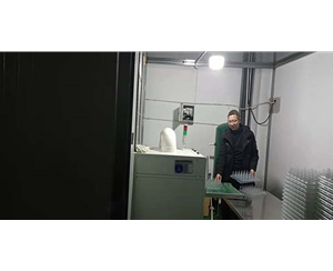 吸(xi)塑除塵(chén)車間一(yi)角