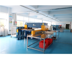 吸塑(su)包裝生産車(chē)間